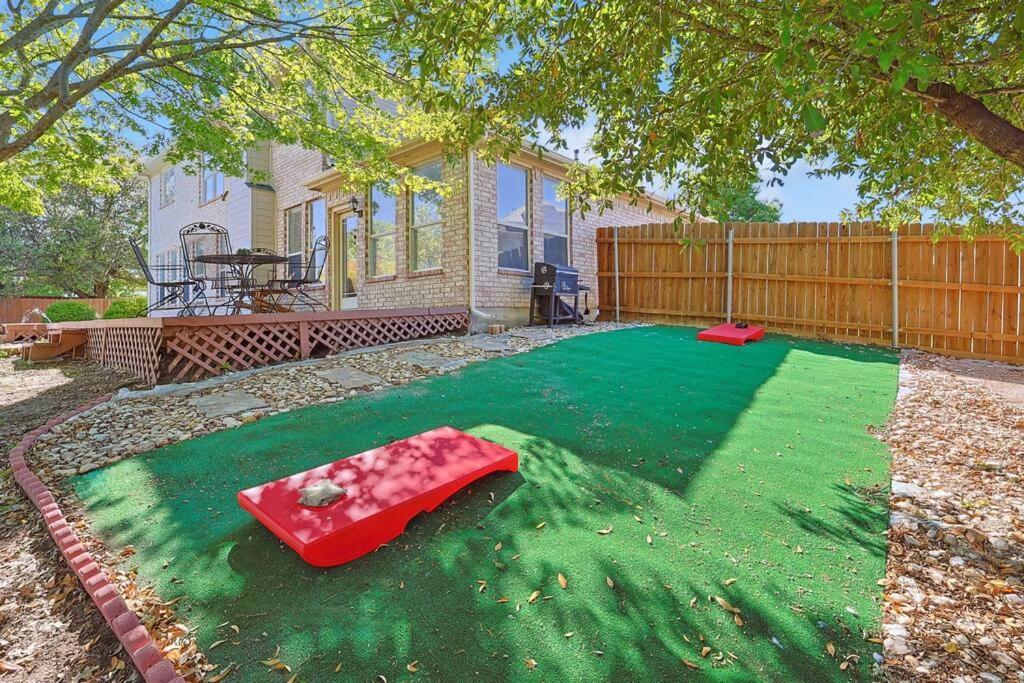 Villa Wellness Oasis 5Br W Pool + Huge Yard + Fire Pit Sachse Exterior foto